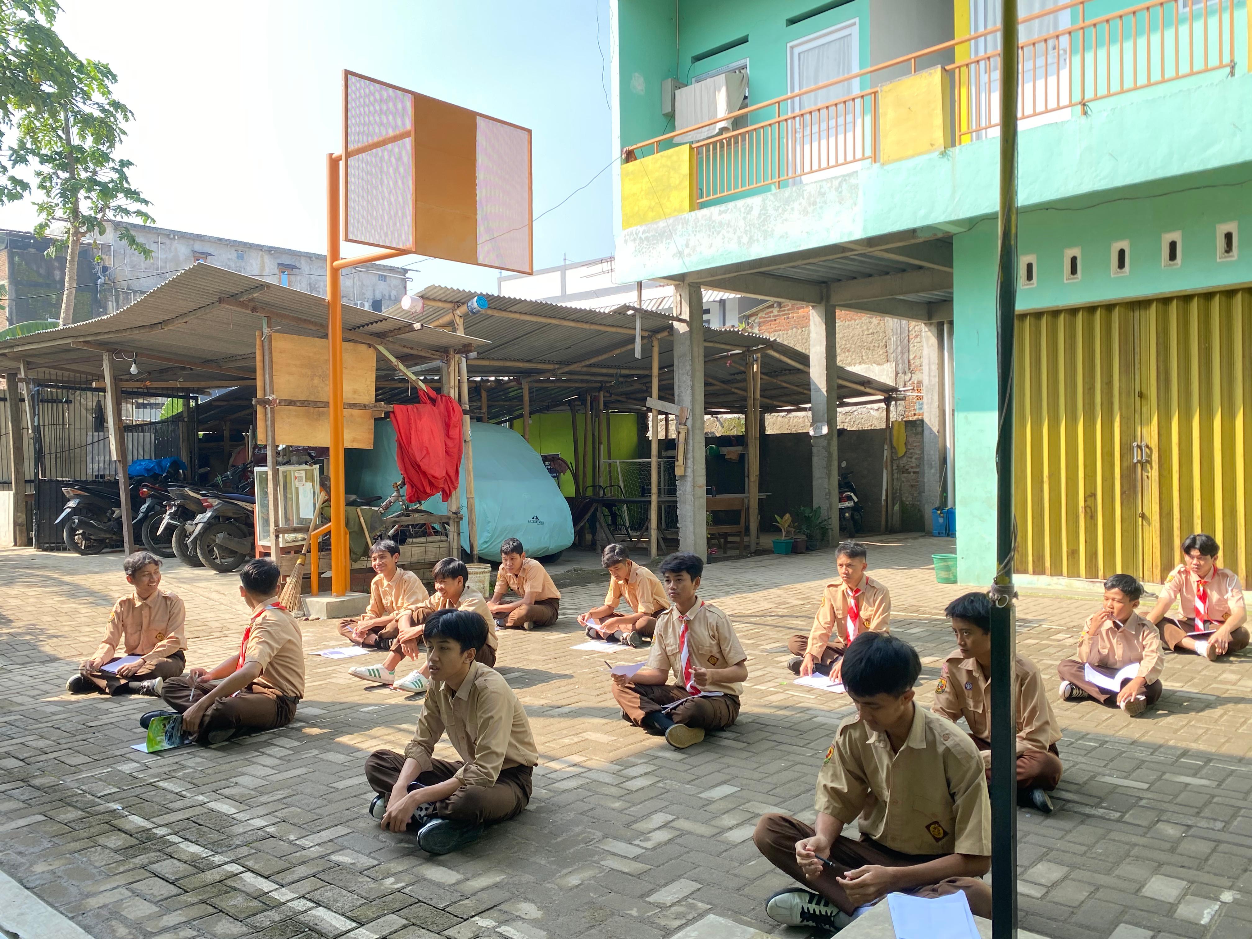 Kemah Santri